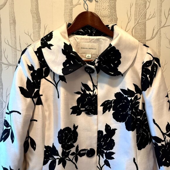 Banana Republic Floral Silk Topper Coat-- Size Large - Picture 3 of 12